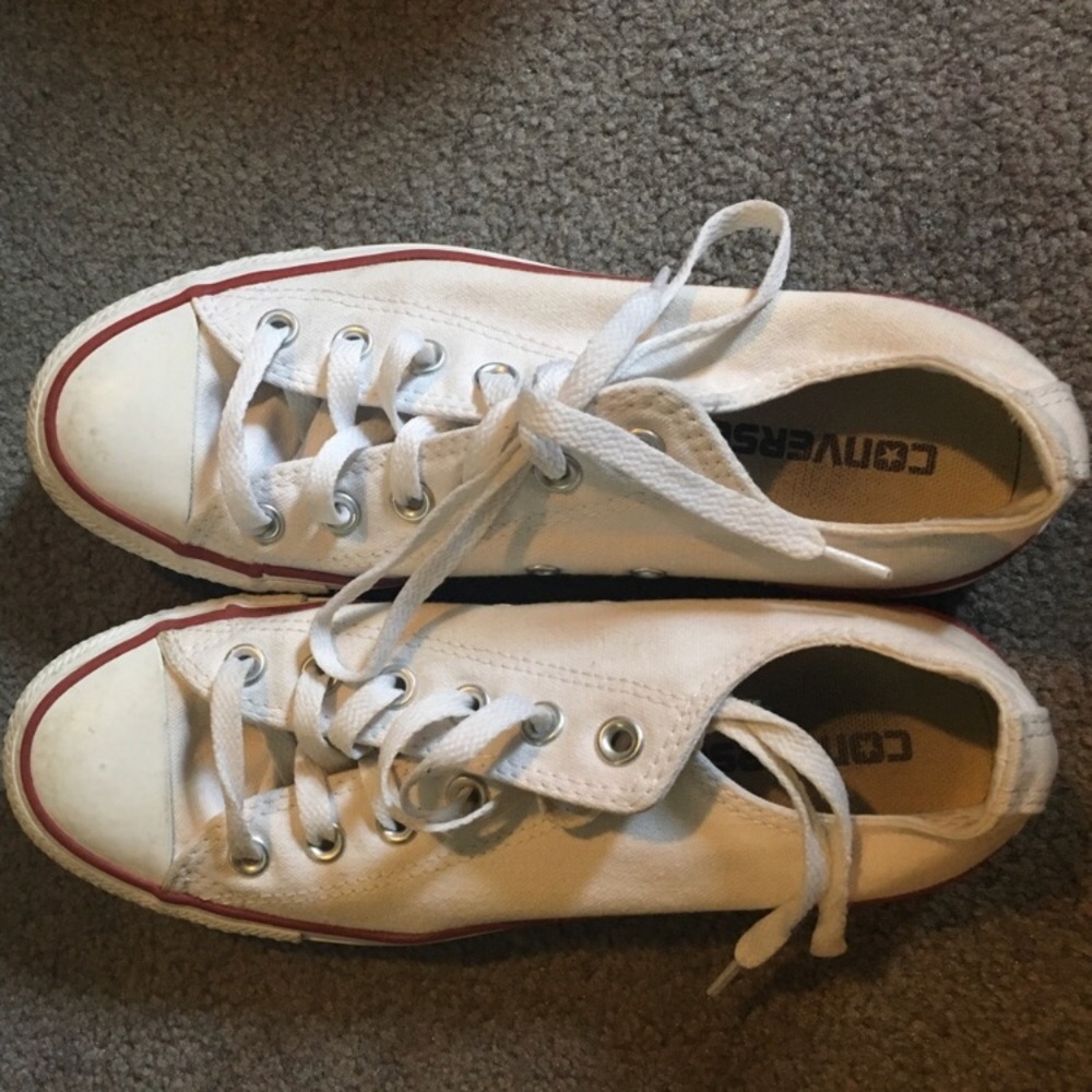 🌟 White Converse 🌟